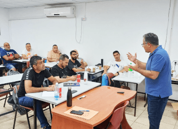 אבי שושן · מרצה ומנחה קבוצות